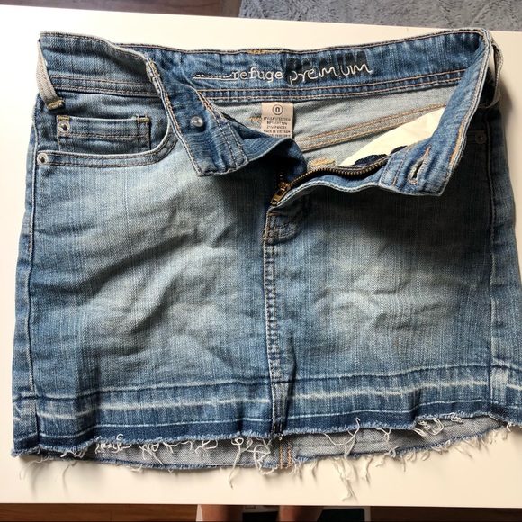 Refuge Jean Distressed Skirt Size 0 - Picture 2 of 5